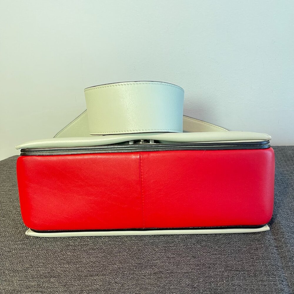 Celine Medium Frame Shoulder Bag in Red and Cream - Preowned - Picture 6 of 15